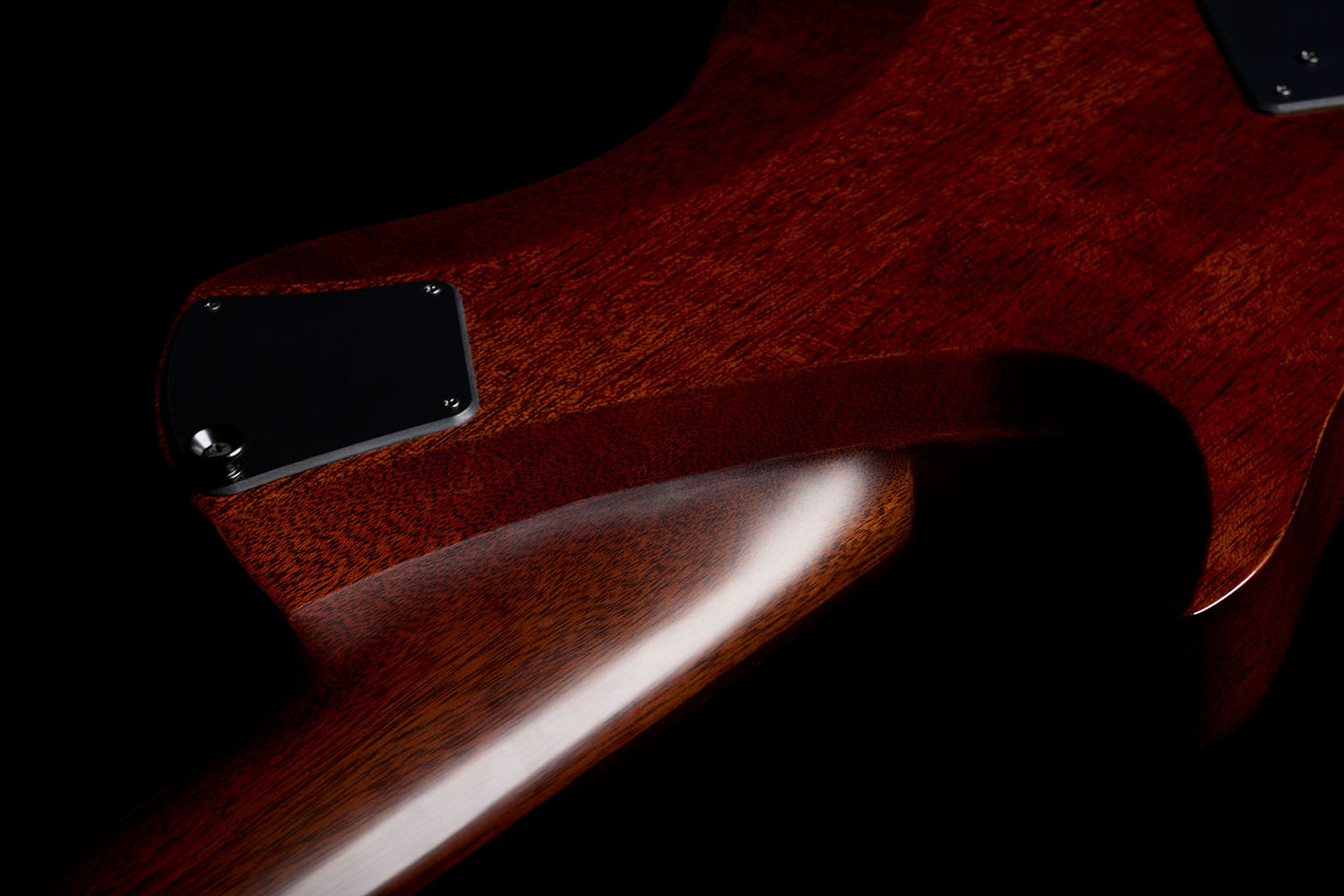 Angled body view of STAGE 7 ZIRICOTE